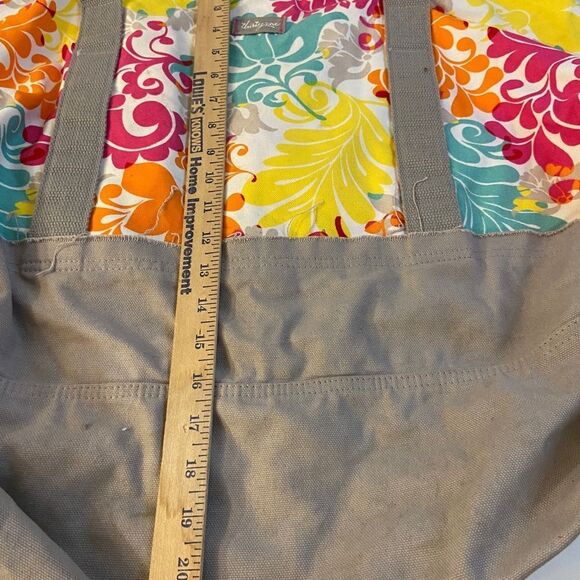 COPY - Thirty one Xl weekender duffle bag flowers 23x21.5” with 7” straps. - Picture 4 of 6